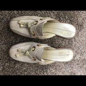 Cream suede Cole Haan heels sz 6